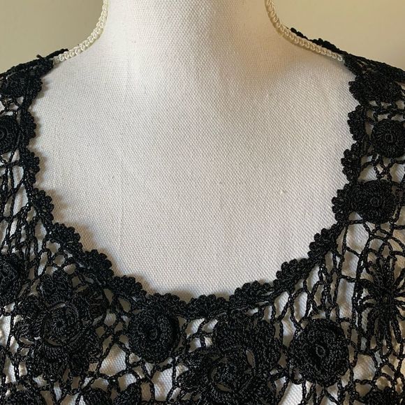🔥HP🔥 Beautiful vintage crochet top. Black. Medium - Picture 4 of 6